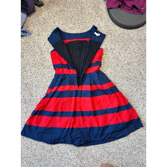 L.L. Bean Signature Dress, size 2 Petite, Red & Blue Sleeveless, Fit N Flare - Picture 7 of 9